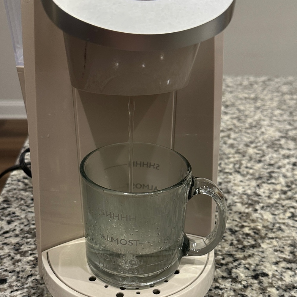 Keurig Single Serve Coffee Maker in Cream and Silver - Picture 12 of 17